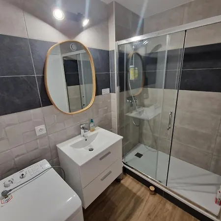 Appartement 5 Couchages, Proche Port, Parking Privé - Fr-1-843-2 *