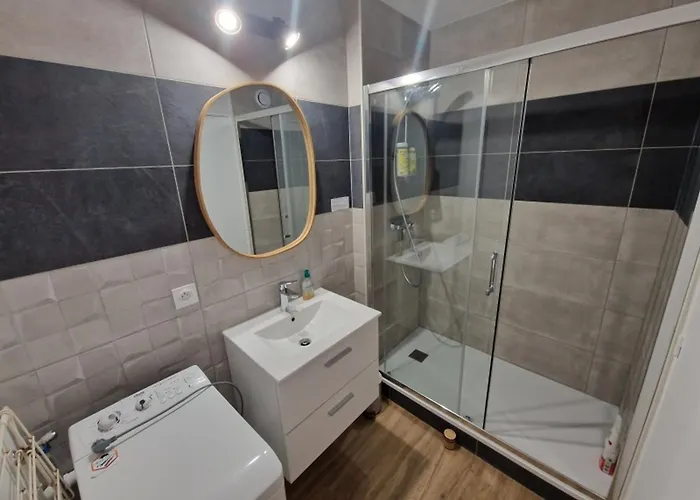 Appartement 5 Couchages, Proche Port, Parking Privé - Fr-1-843-2 *