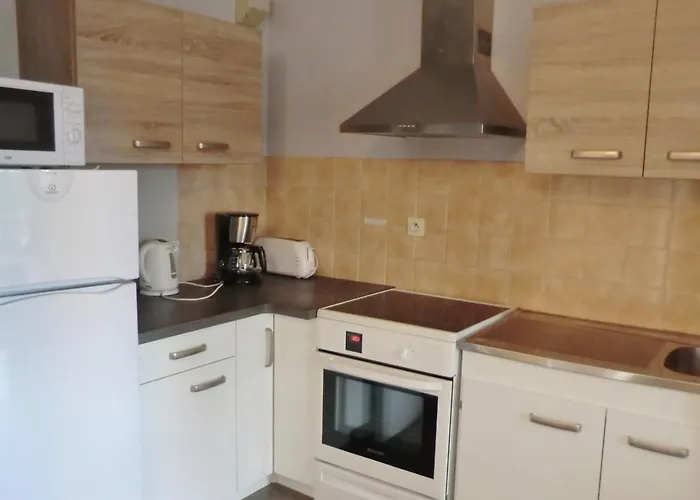 5 Couchages, Proche Port, Parking Privé - Fr-1-843-2 * Le Croisic